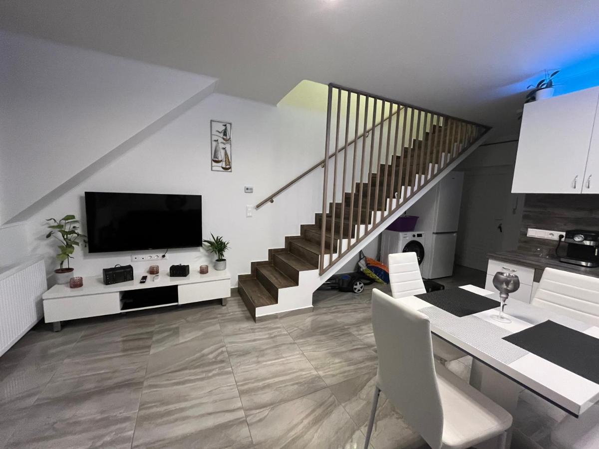 Ciao Lilla Apartman Кестхей Экстерьер фото