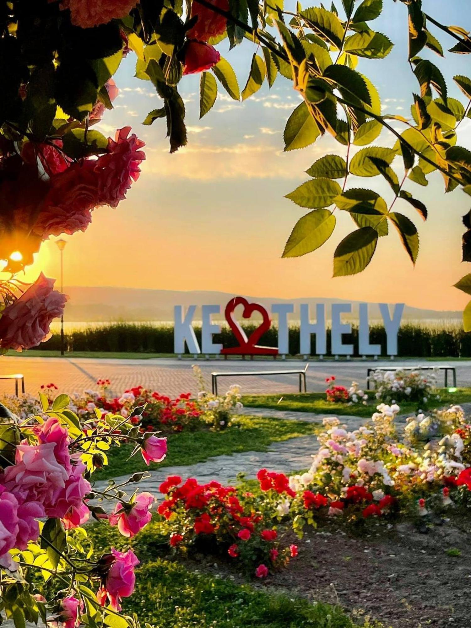 Ciao Lilla Apartman Кестхей Экстерьер фото